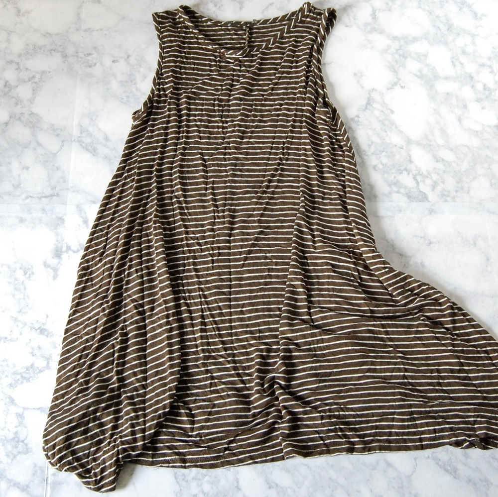 ✨Sleeveless Stripped Tunic Top✨